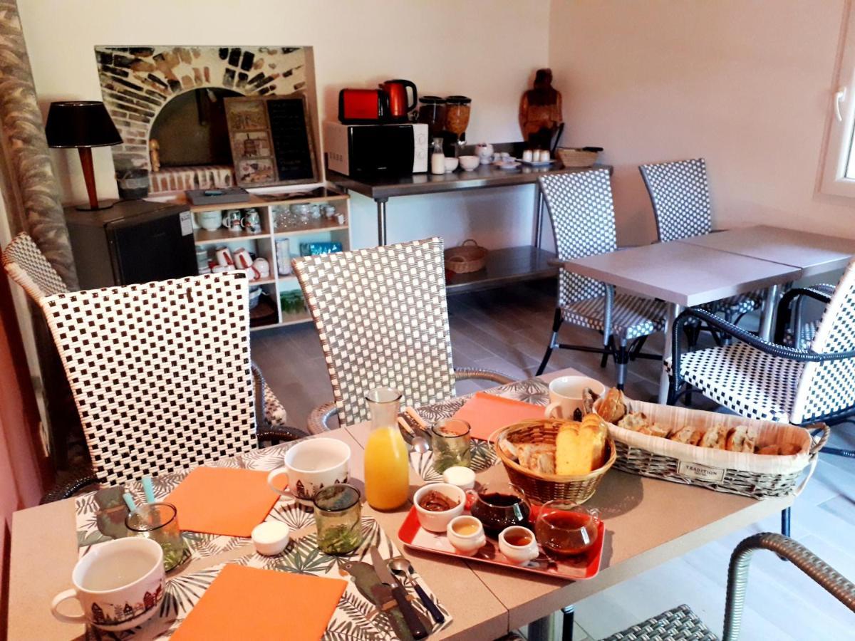 Le Moulin Bleu Bed & Breakfast Seigy Exterior foto